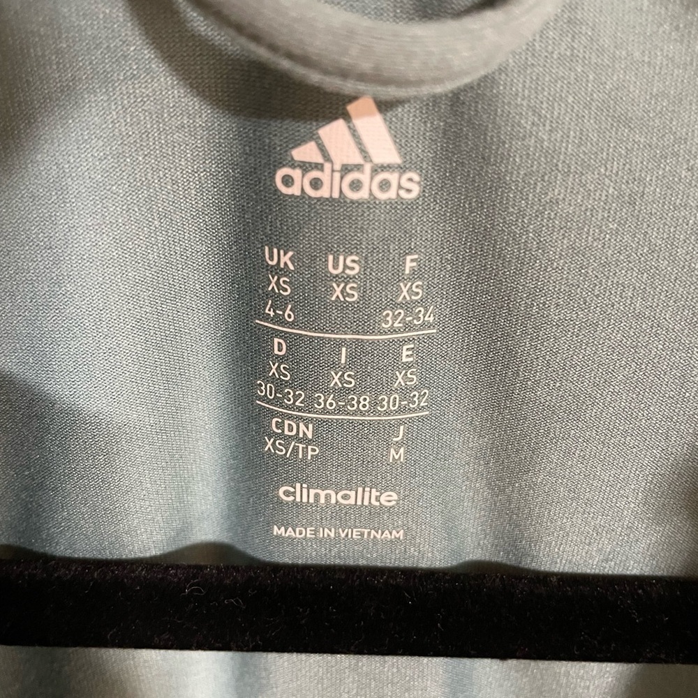 #143-ADIDAS -full zip - Picture 4 of 4